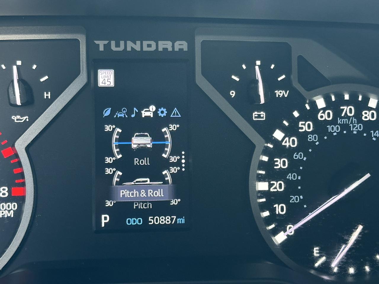 Toyota Tundra 4WD SR5 CrewMax 5.5' Bed (Natl) 2024