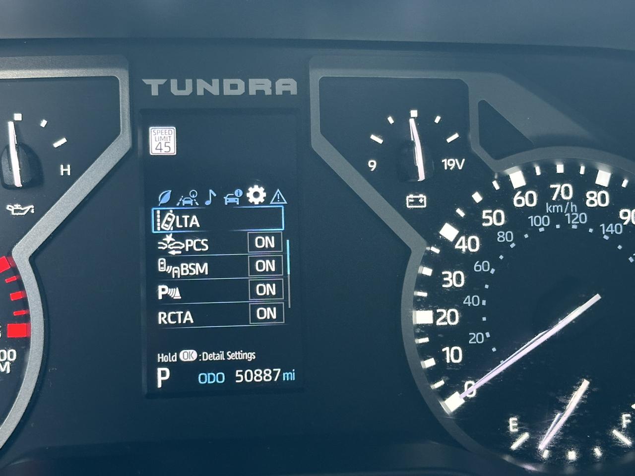 Toyota Tundra 4WD SR5 CrewMax 5.5' Bed (Natl) 2024