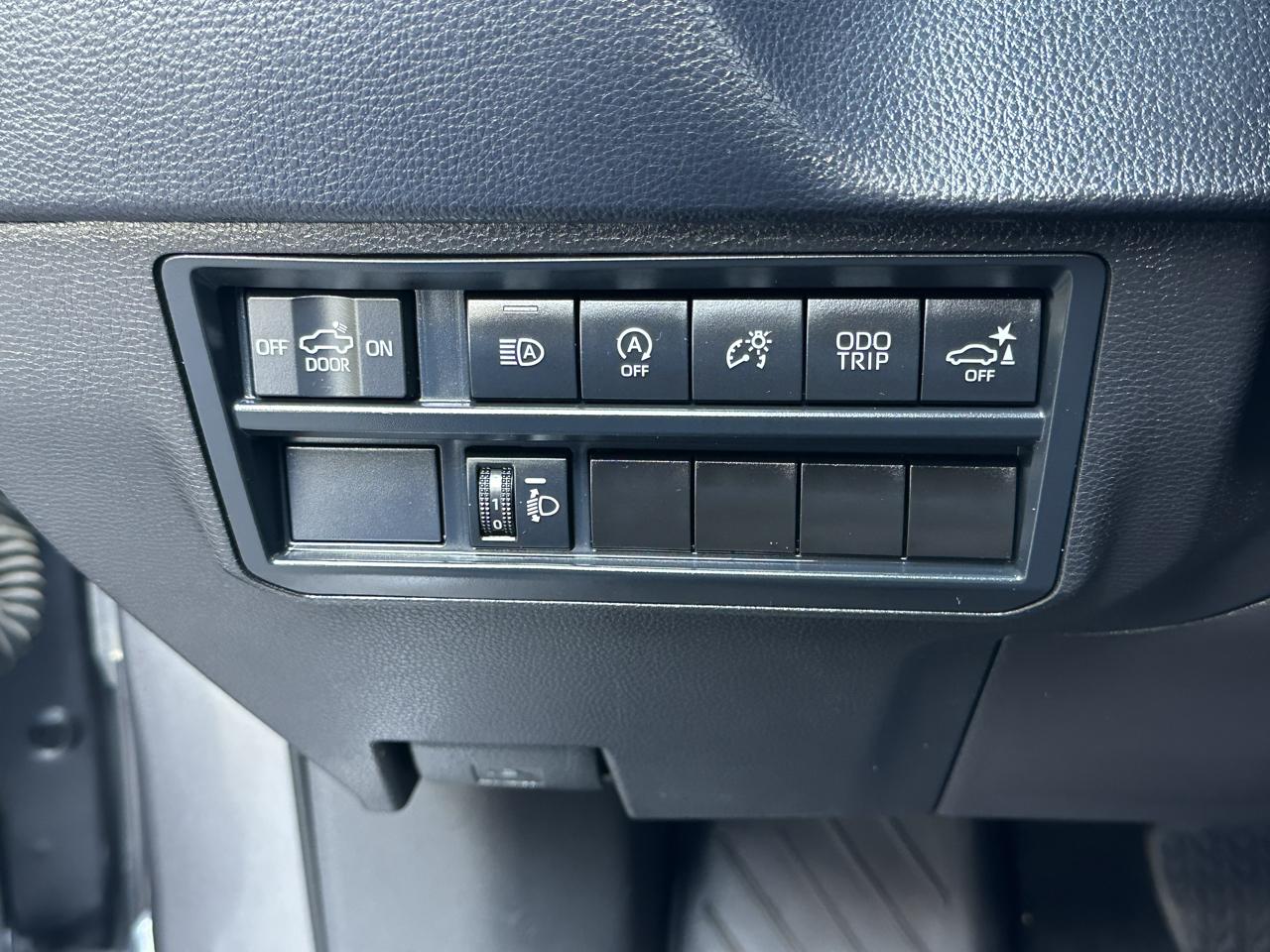 Toyota Tundra 4WD SR5 CrewMax 5.5' Bed (Natl) 2024