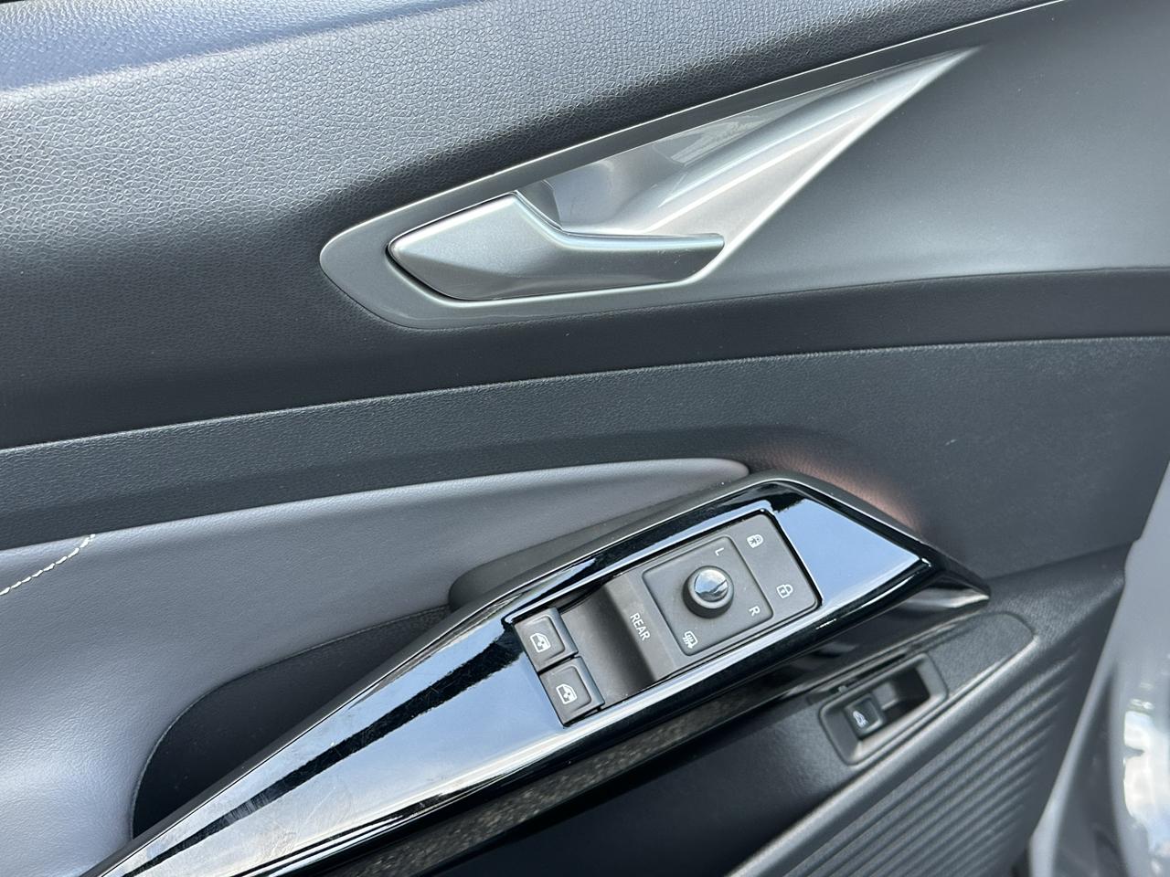 Volkswagen ID.4 Pro S RWD w/LG Battery 2023