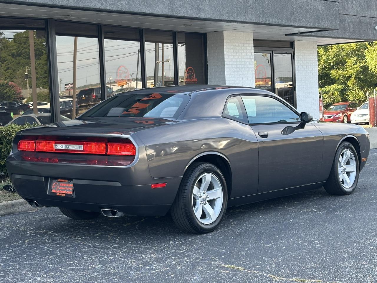 Dodge Challenger SXT Coupe 2017