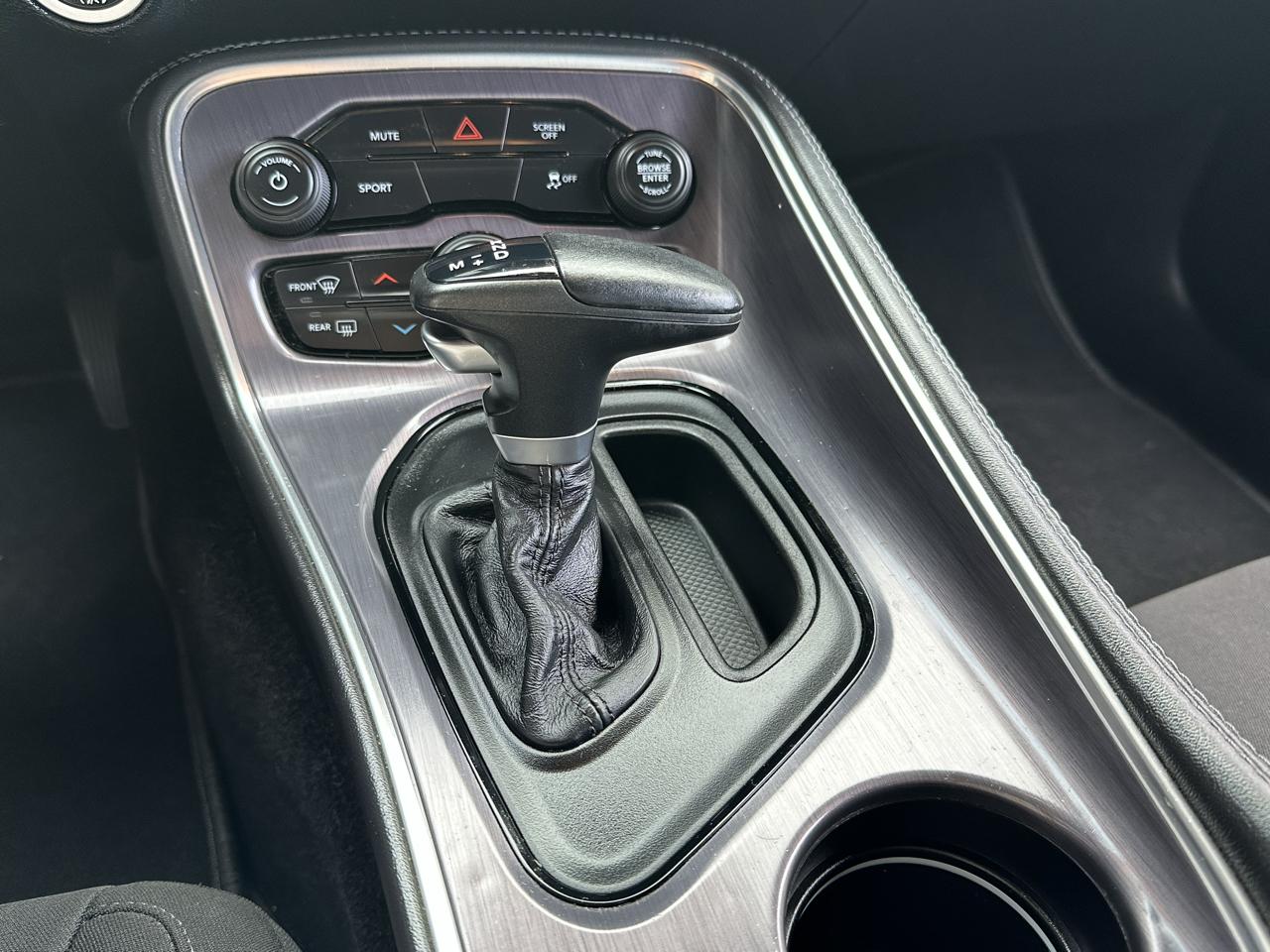 Dodge Challenger SXT Coupe 2017