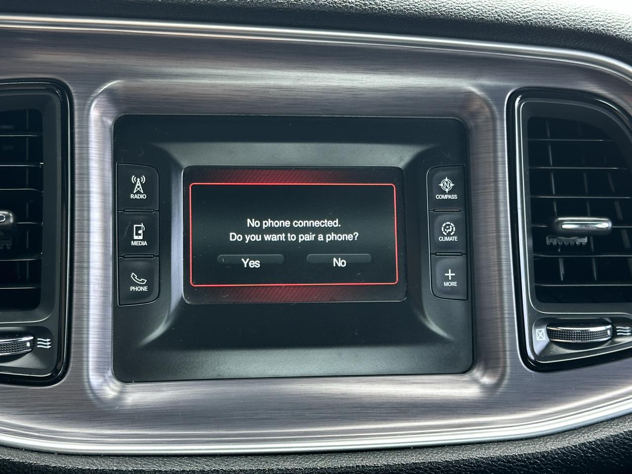 Dodge Challenger SXT Coupe 2017