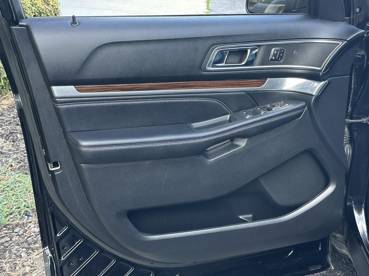 Ford Explorer Limited FWD 2017