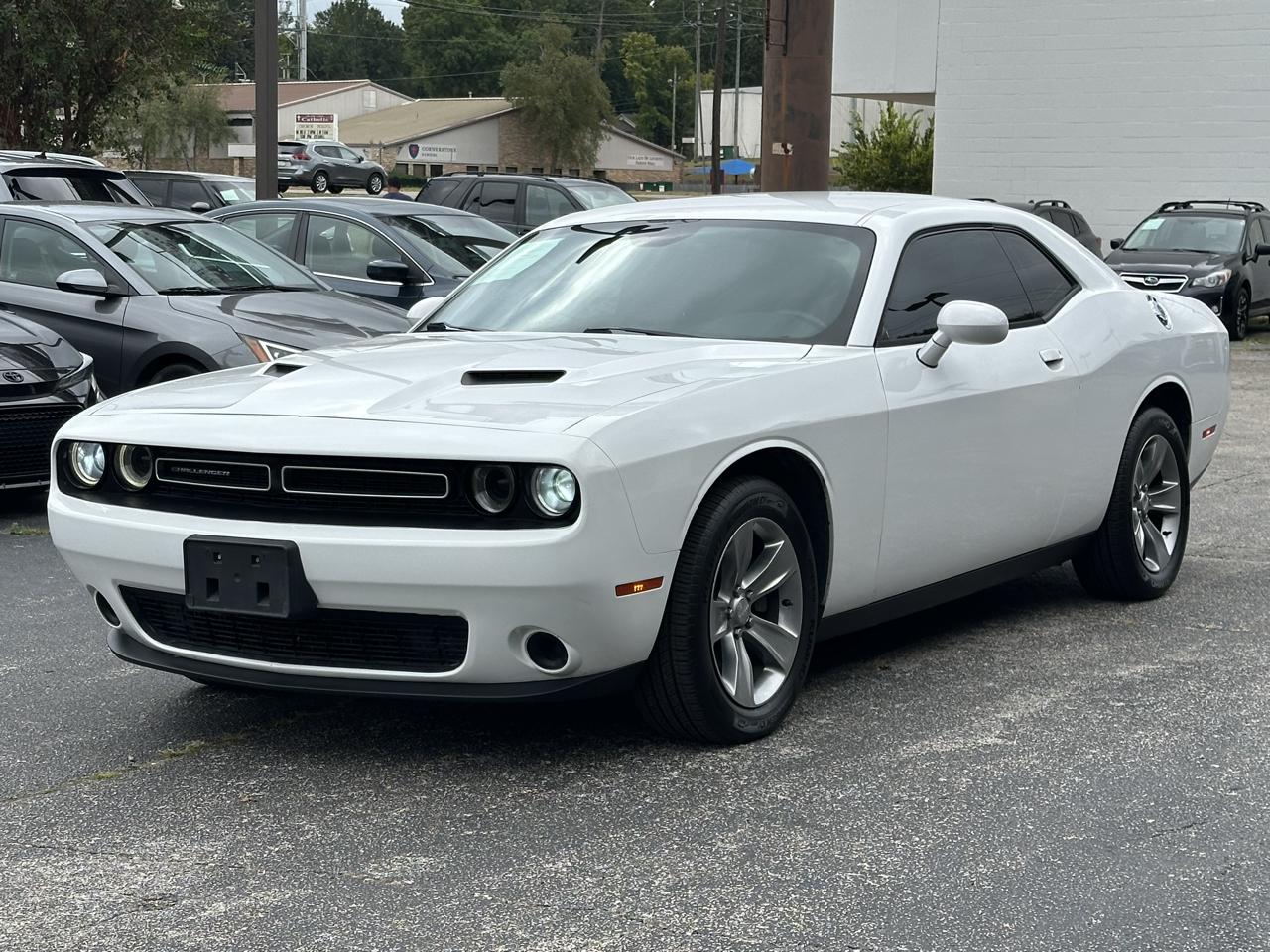 Dodge Challenger 2dr Cpe SXT 2016