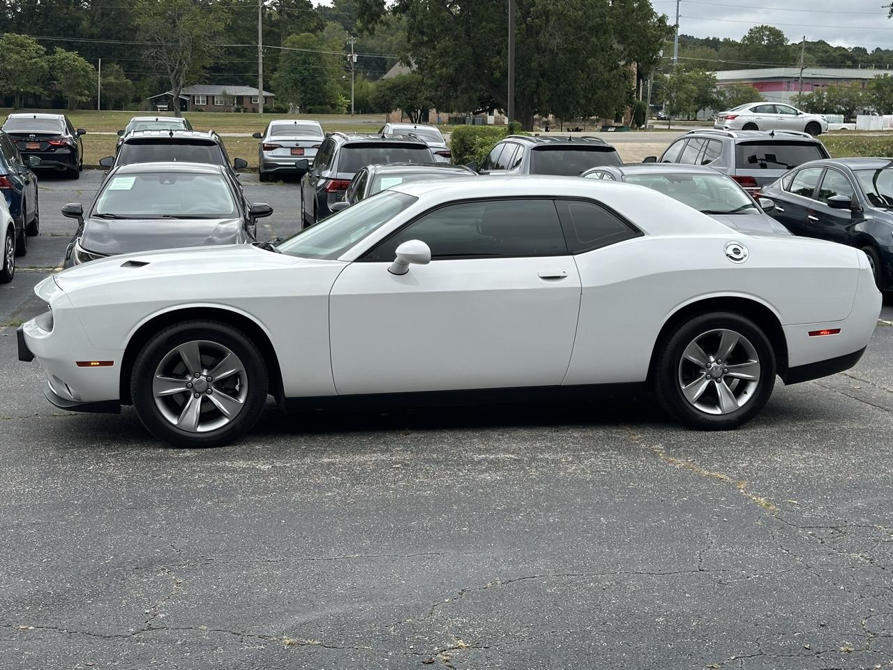 Dodge Challenger 2dr Cpe SXT 2016