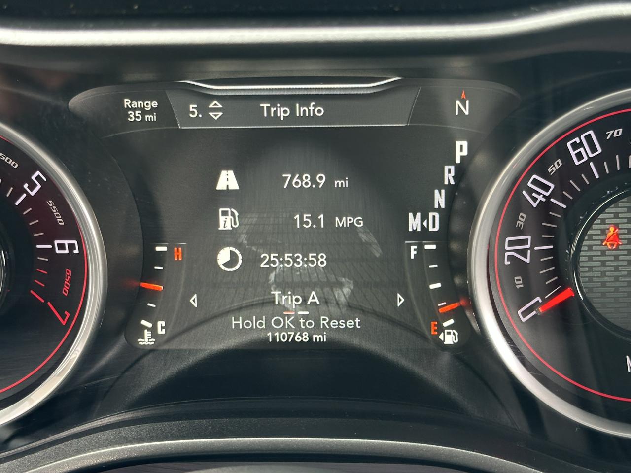 Dodge Challenger 2dr Cpe SXT 2016