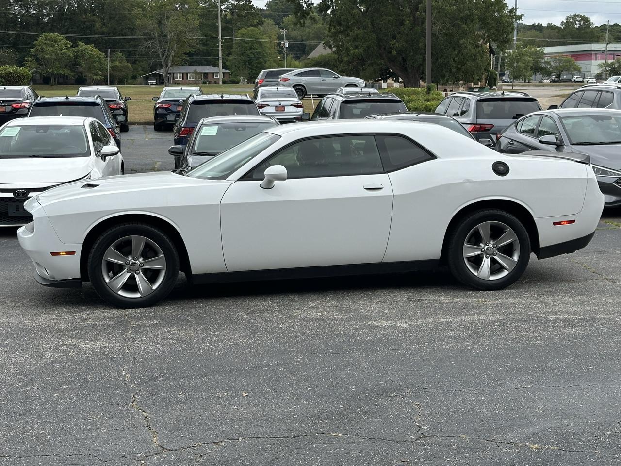Dodge Challenger SXT Coupe 2019