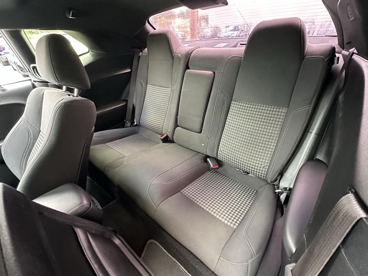 Dodge Challenger SXT Coupe 2019