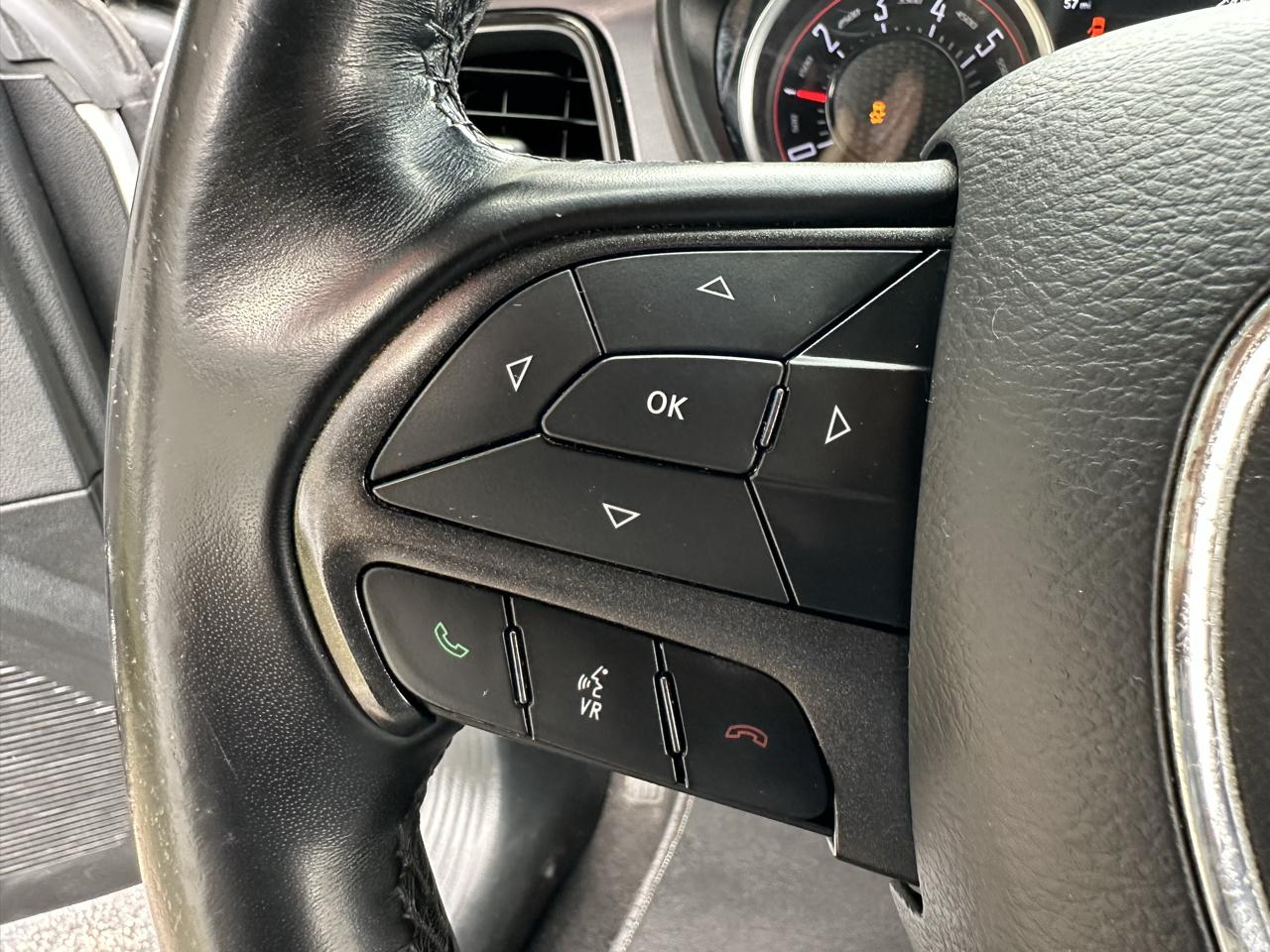 Dodge Challenger SXT Coupe 2019