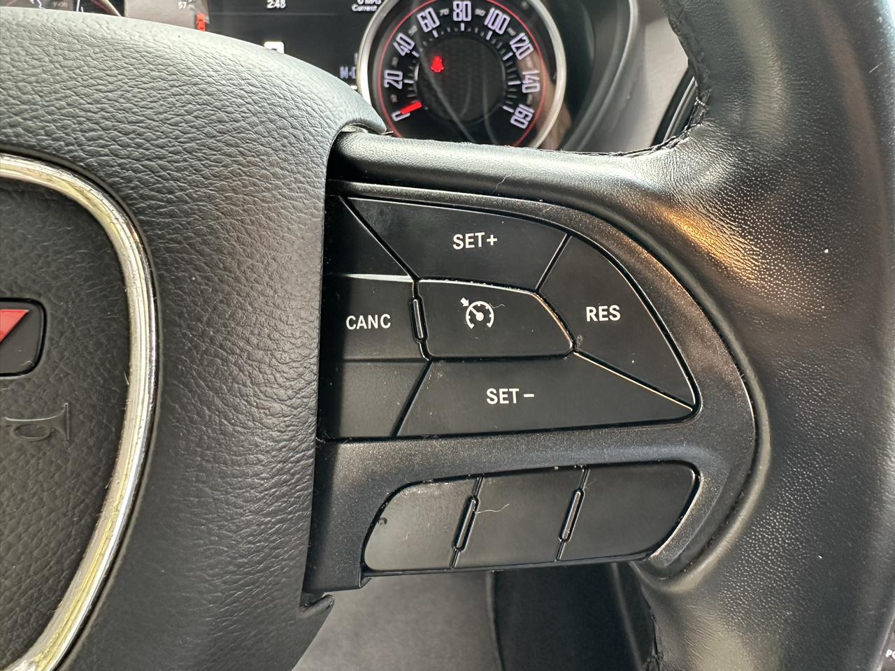 Dodge Challenger SXT Coupe 2019