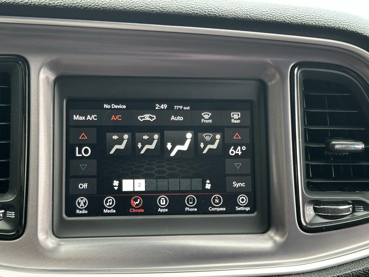 Dodge Challenger SXT Coupe 2019