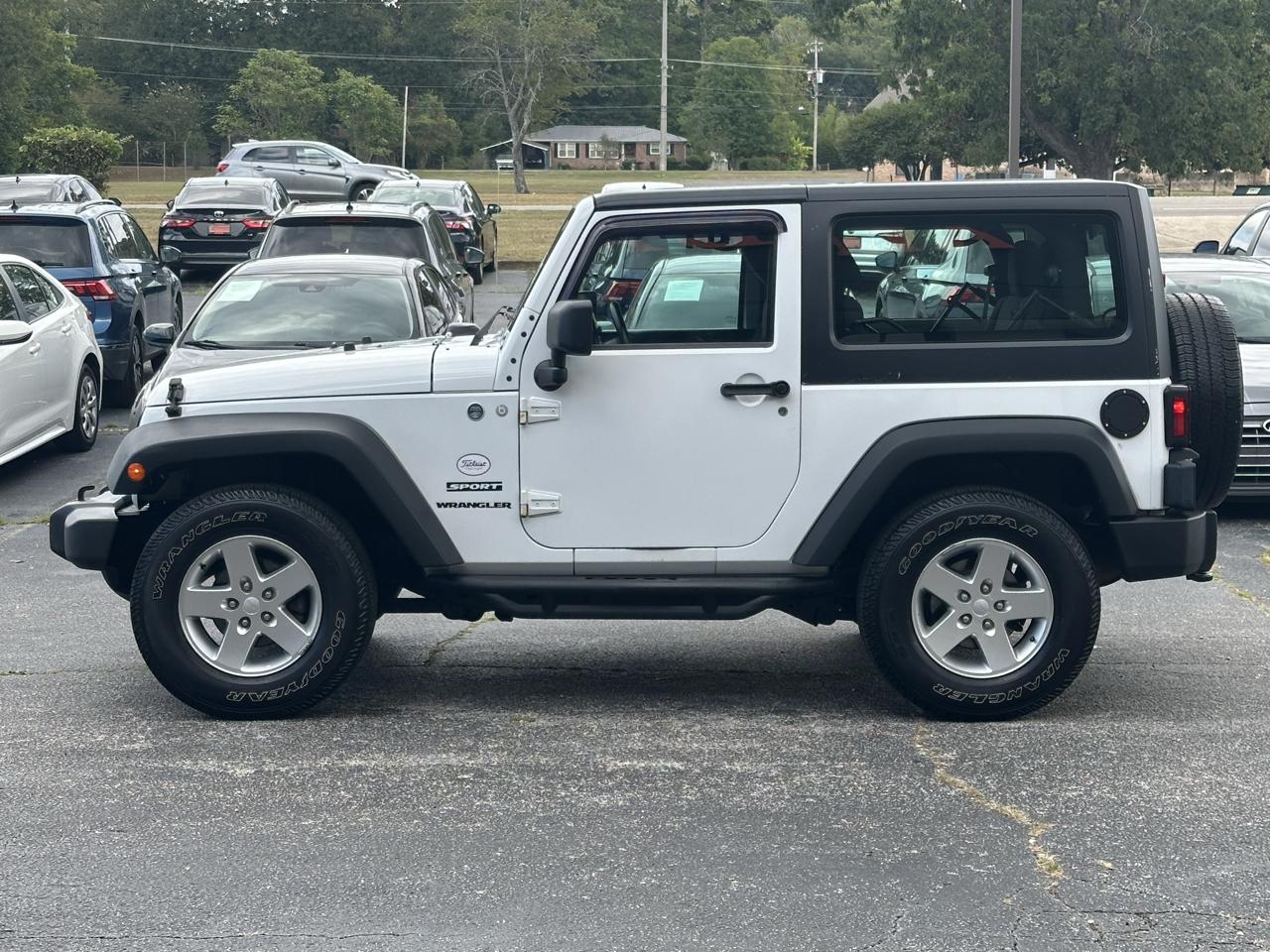 Jeep Wrangler 4WD 2dr Sport 2013
