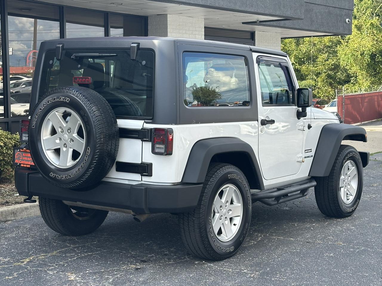 Jeep Wrangler 4WD 2dr Sport 2013