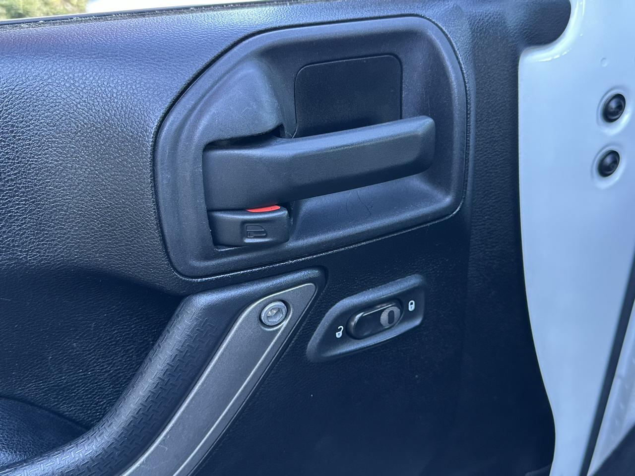 Jeep Wrangler 4WD 2dr Sport 2013