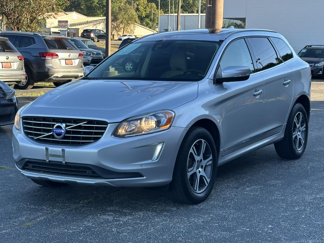 Volvo XC60 2015.5 AWD 4dr T6 2015