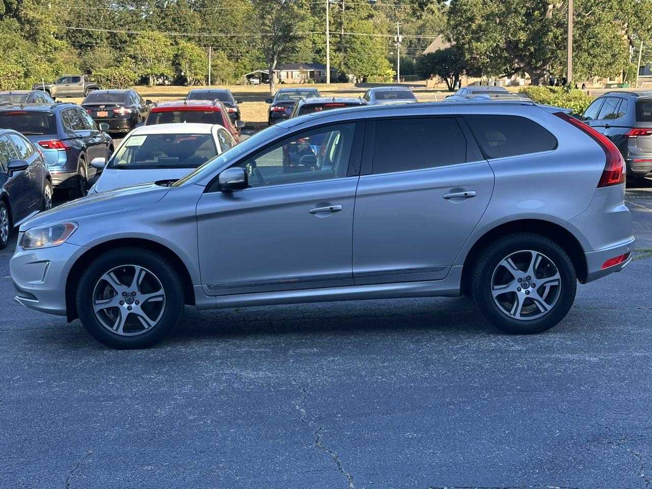 Volvo XC60 2015.5 AWD 4dr T6 2015