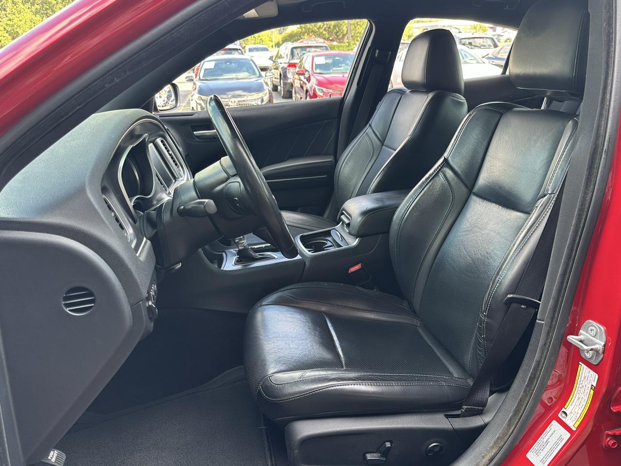 Dodge Charger 4dr Sdn SXT RWD 2016