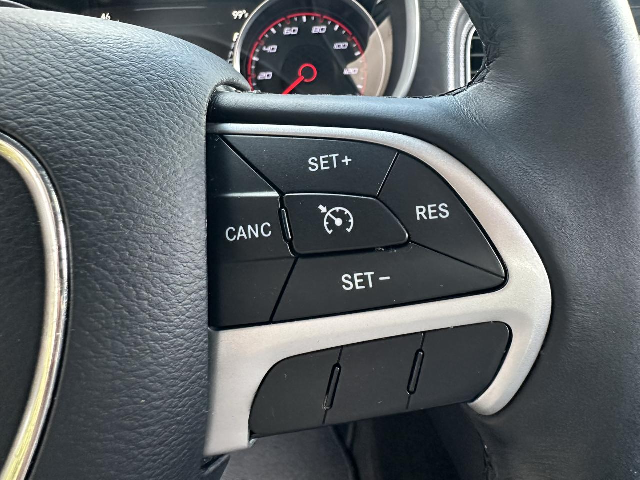 Dodge Charger 4dr Sdn SXT RWD 2016