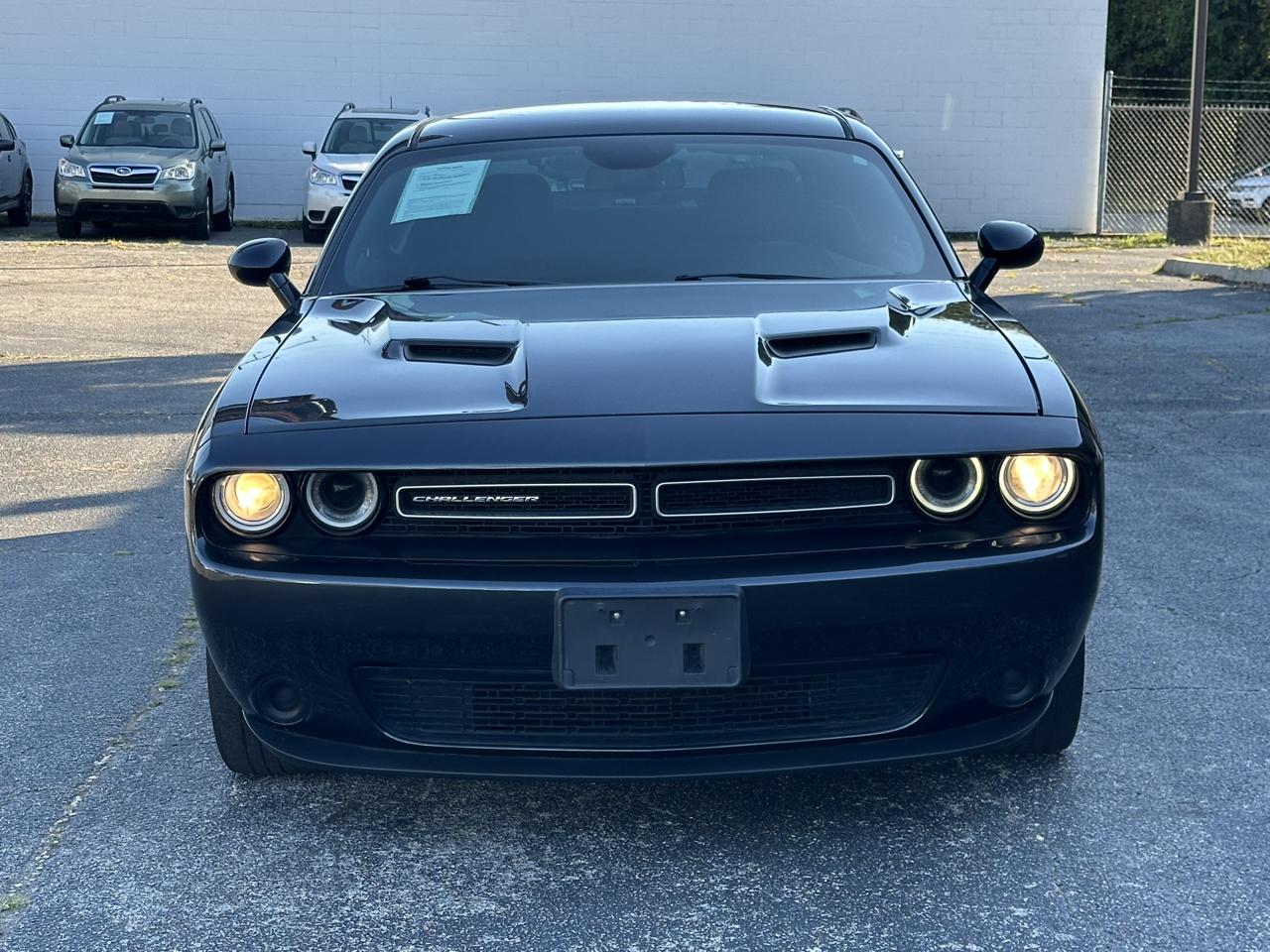 Dodge Challenger SXT RWD 2018