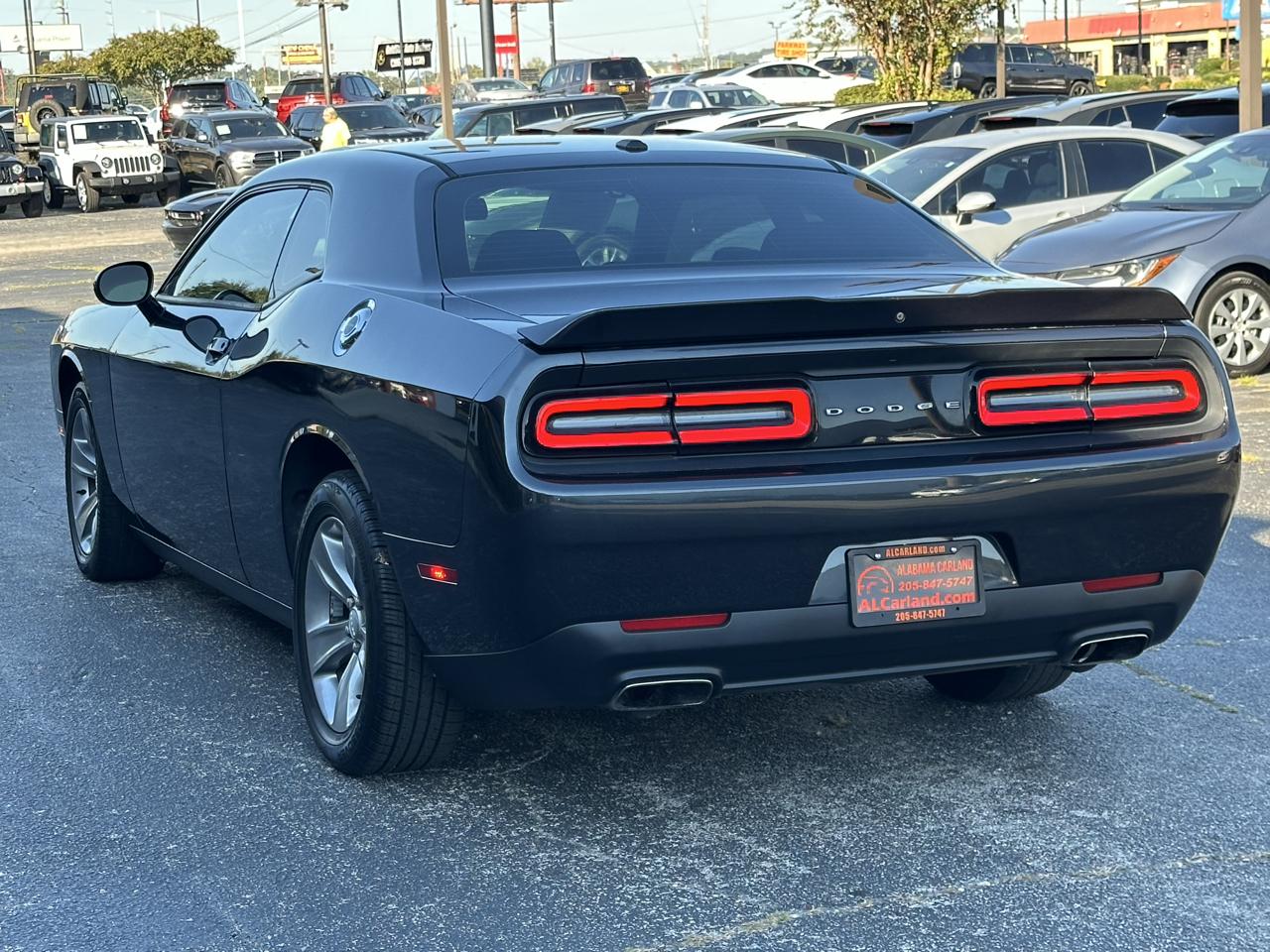 Dodge Challenger SXT RWD 2018
