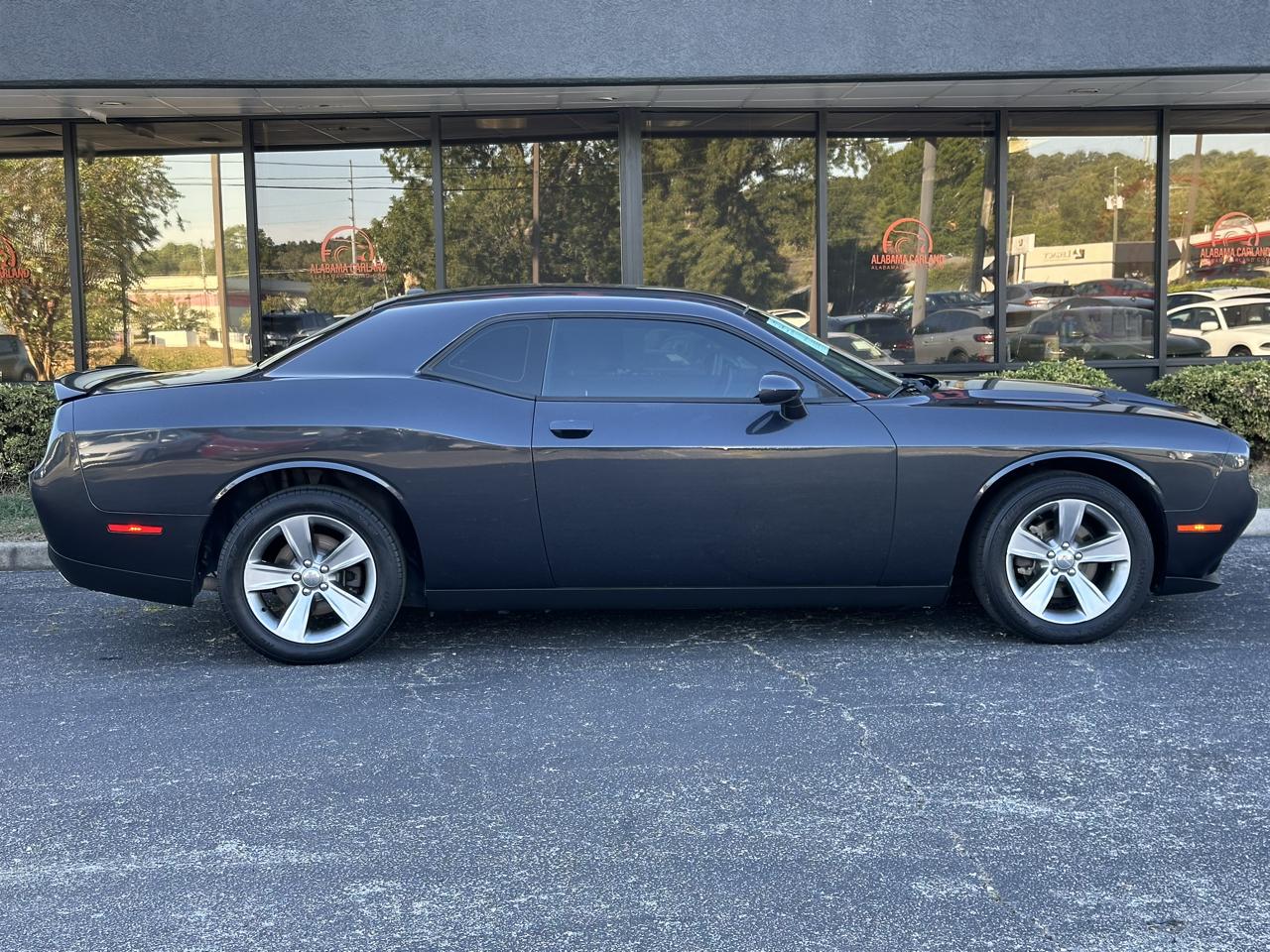 Dodge Challenger SXT RWD 2018