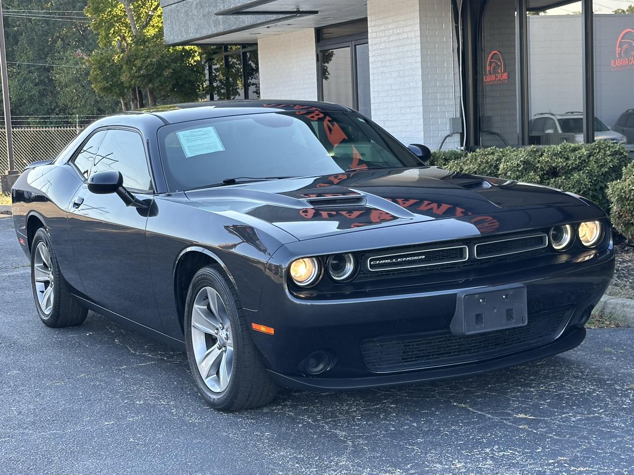 Dodge Challenger SXT RWD 2018
