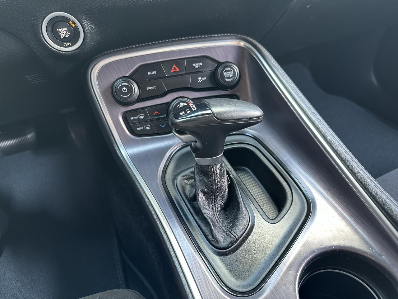 Dodge Challenger SXT RWD 2018