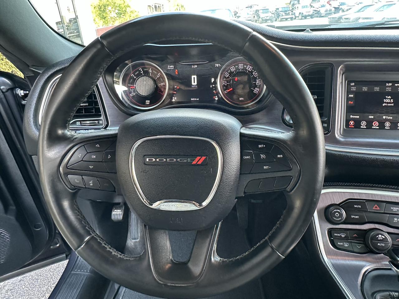 Dodge Challenger SXT RWD 2018