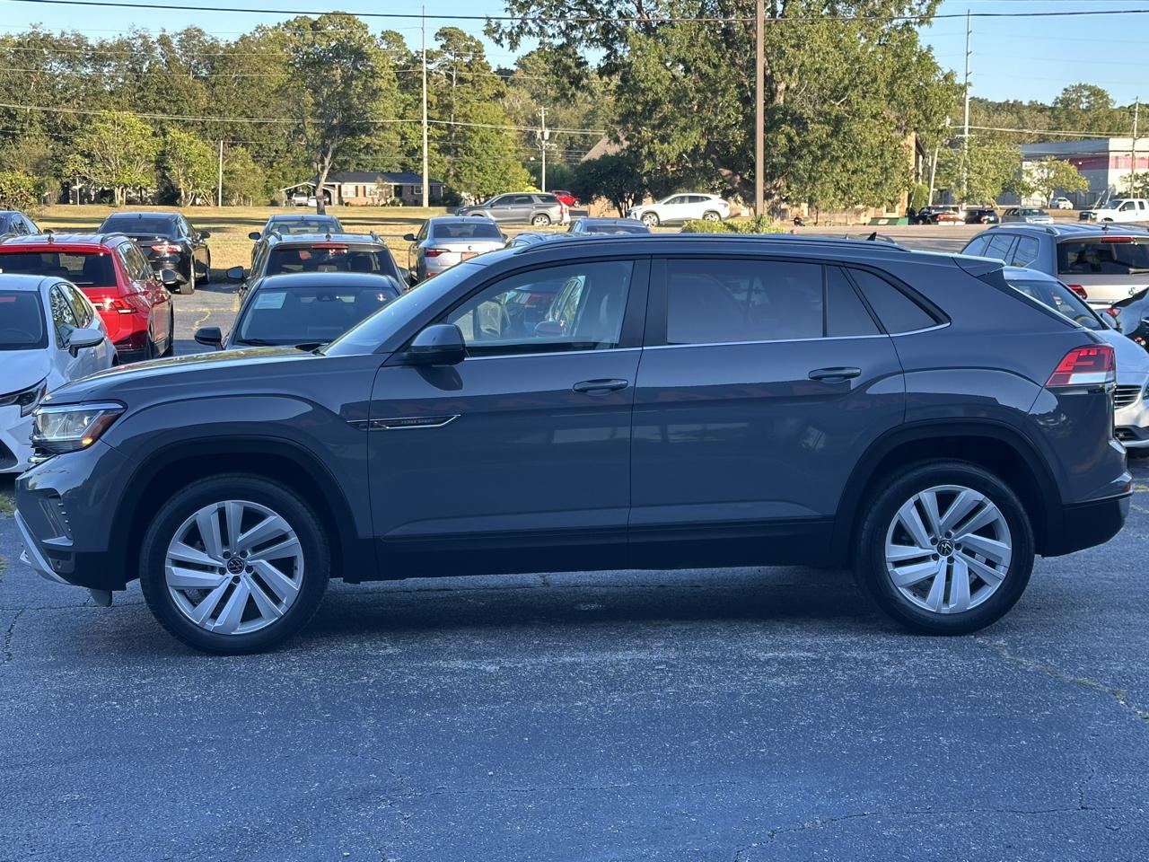 Volkswagen Atlas Cross Sport 3.6L V6 SE w/Technology FWD 2020