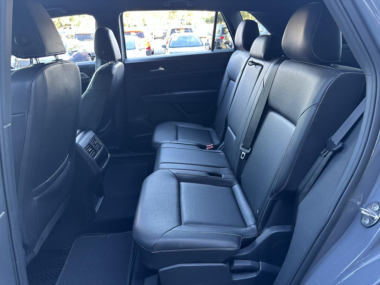 Volkswagen Atlas Cross Sport 3.6L V6 SE w/Technology FWD 2020