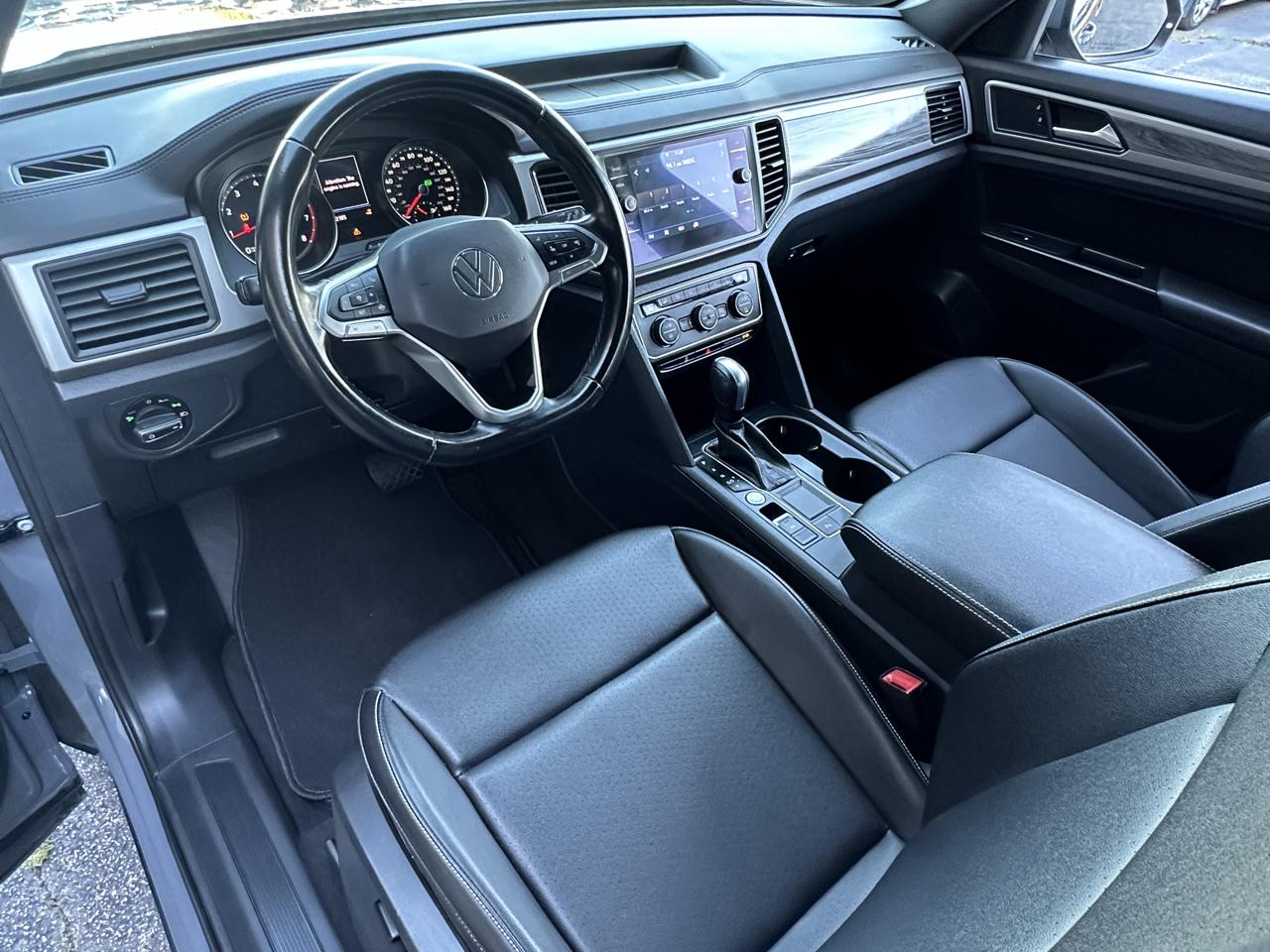 Volkswagen Atlas Cross Sport 3.6L V6 SE w/Technology FWD 2020