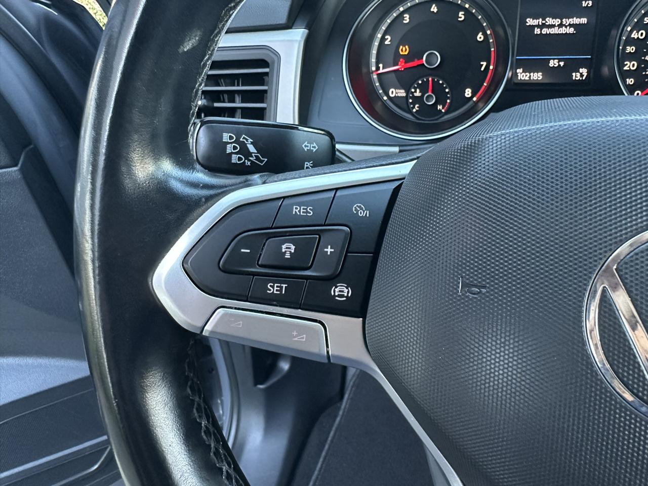 Volkswagen Atlas Cross Sport 3.6L V6 SE w/Technology FWD 2020