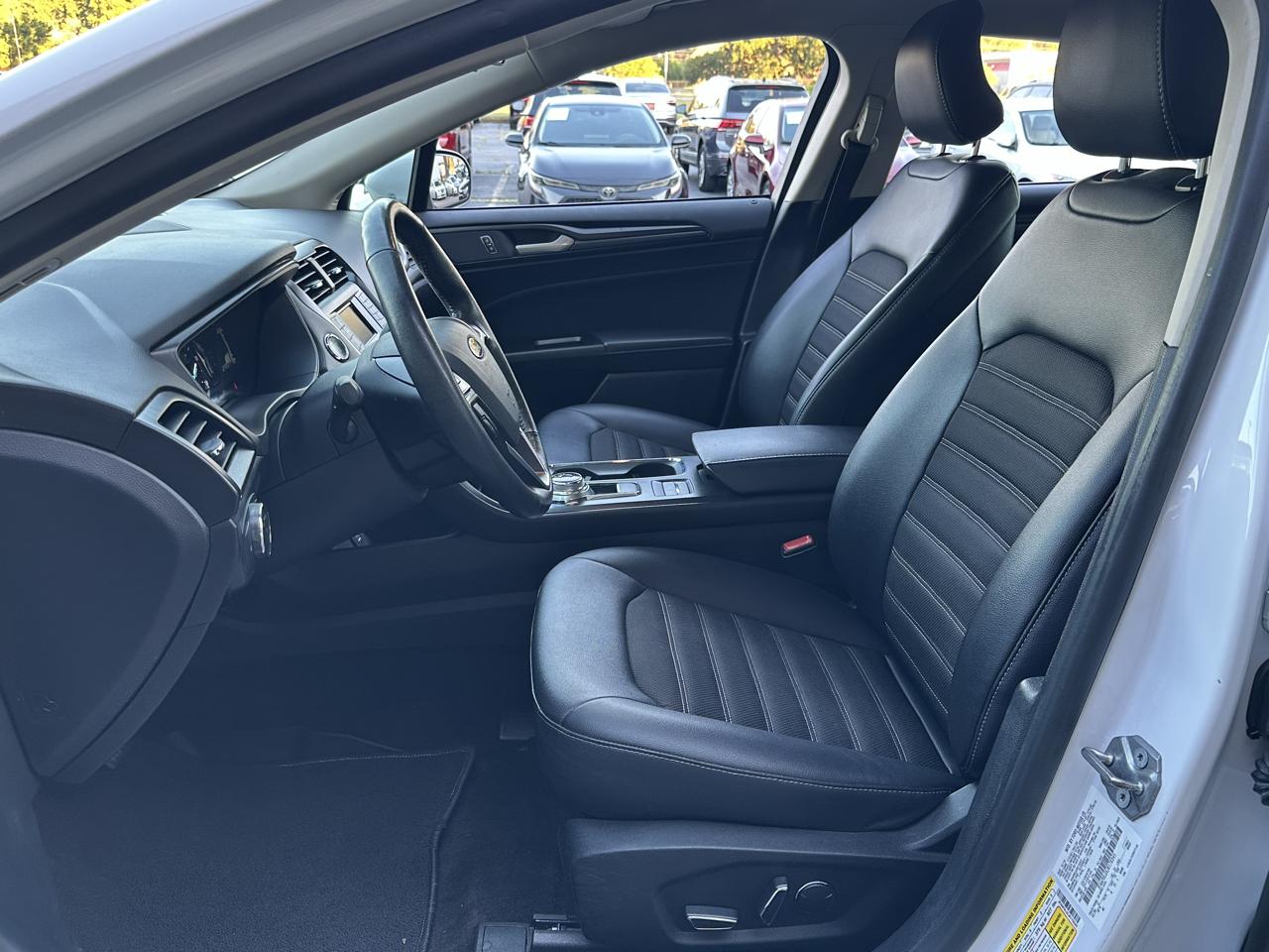 Ford Fusion Hybrid SE FWD 2018