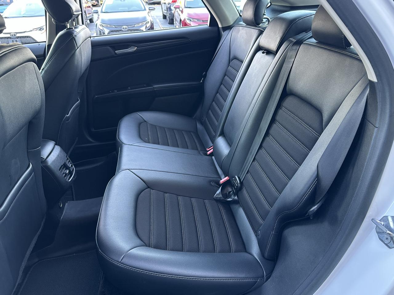 Ford Fusion Hybrid SE FWD 2018