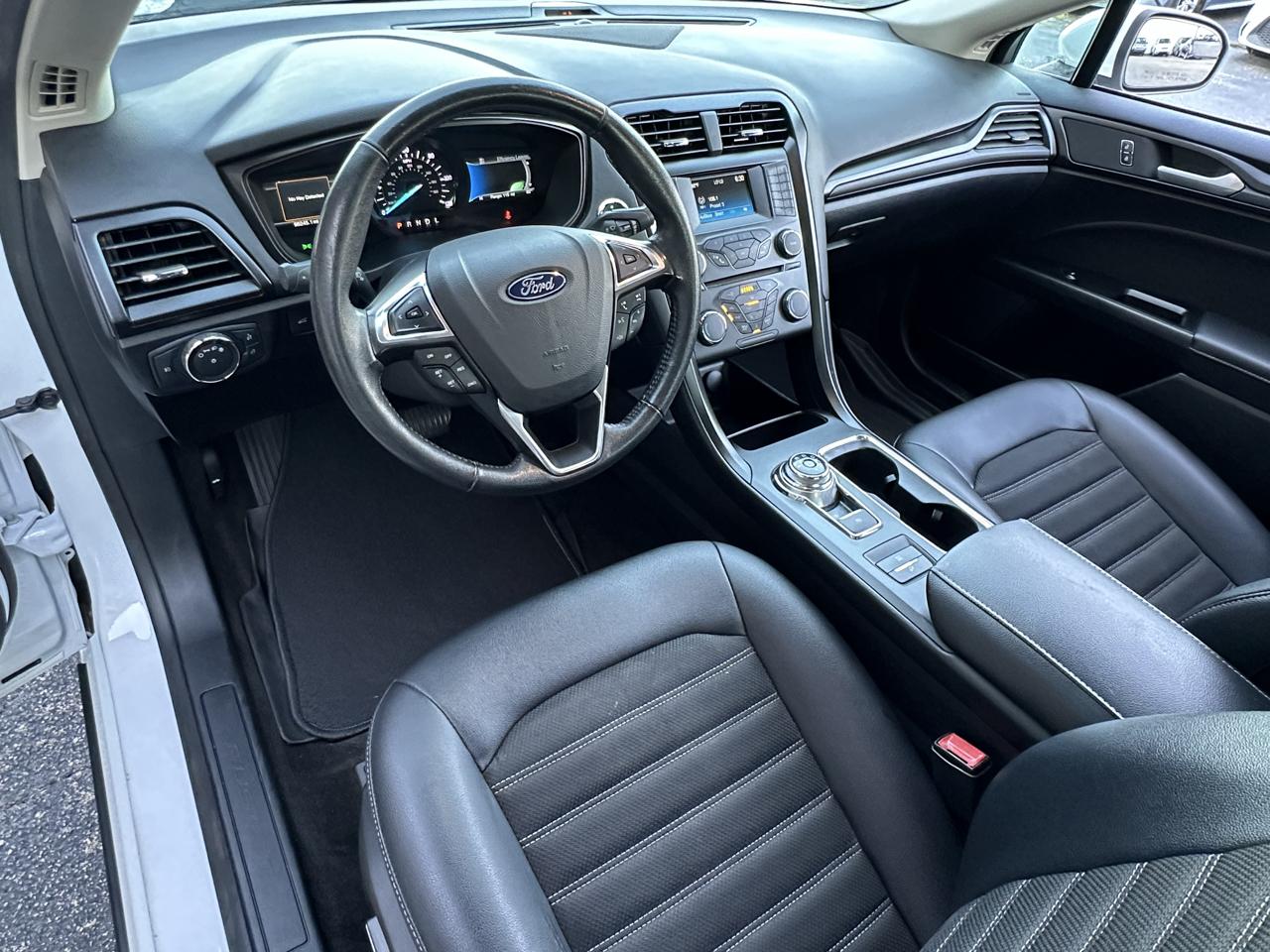 Ford Fusion Hybrid SE FWD 2018