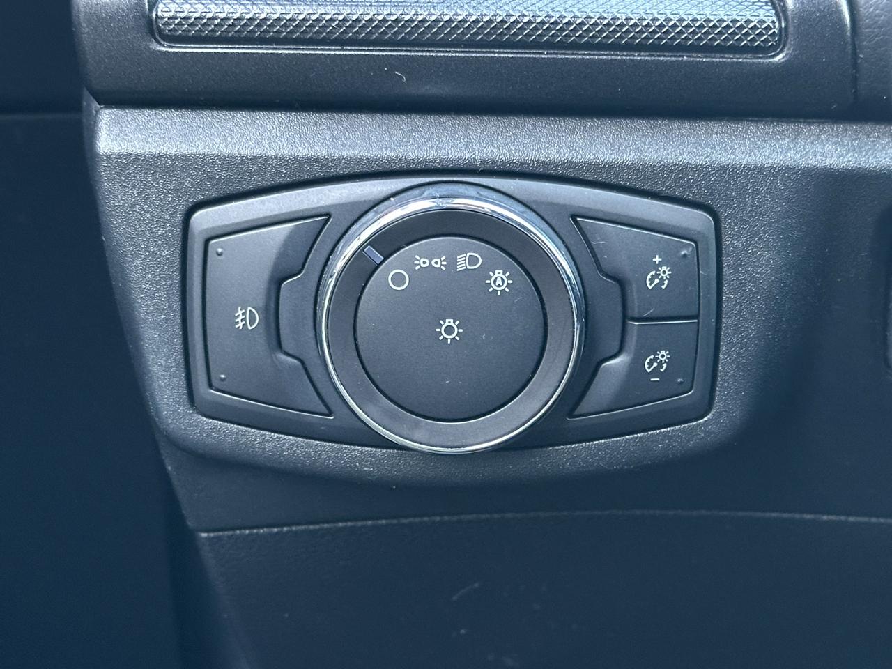 Ford Fusion Hybrid SE FWD 2018