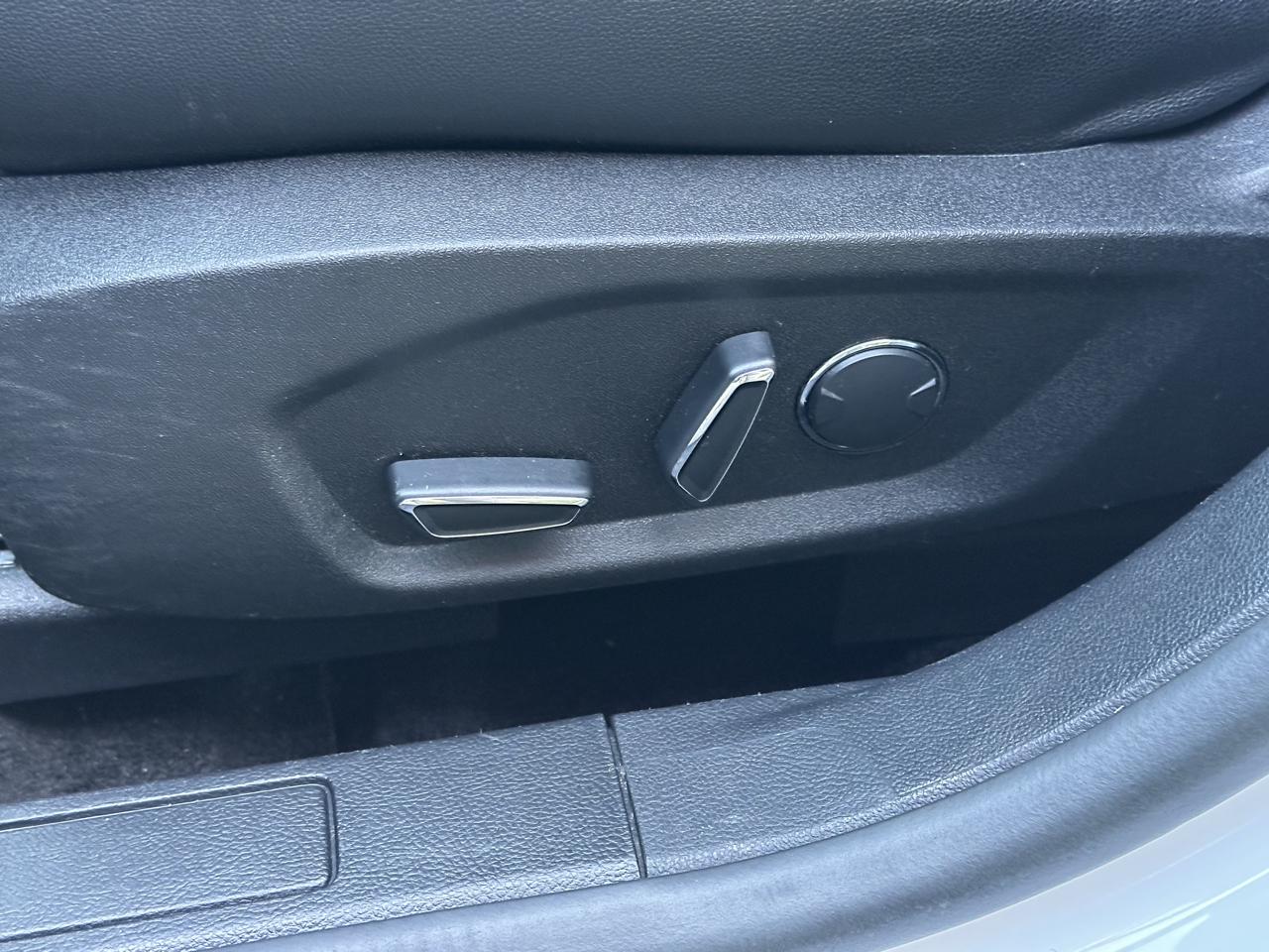 Ford Fusion Hybrid SE FWD 2018