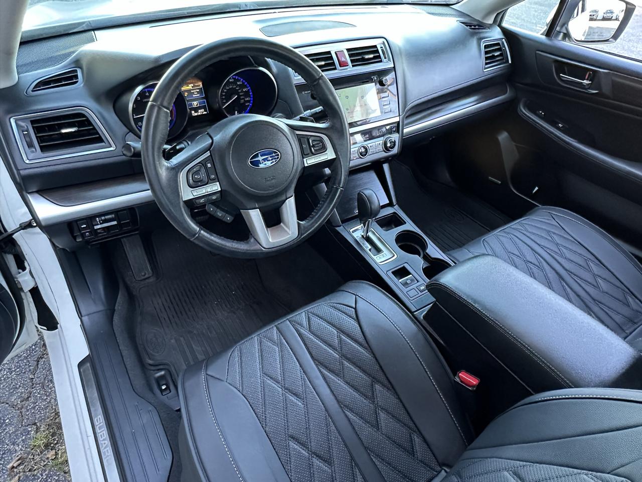 Subaru Legacy 4dr Sdn 2.5i Limited PZEV 2015