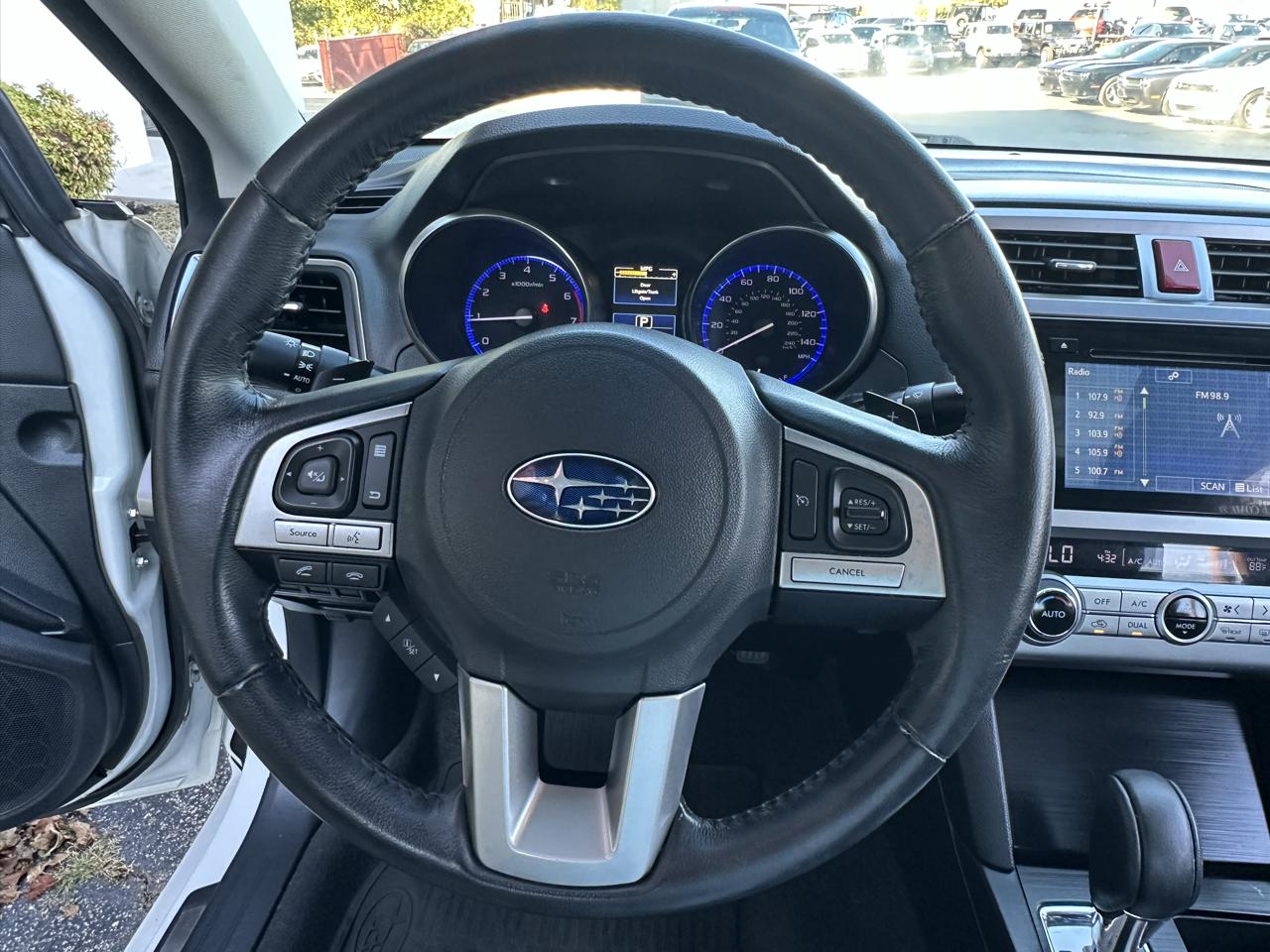 Subaru Legacy 4dr Sdn 2.5i Limited PZEV 2015