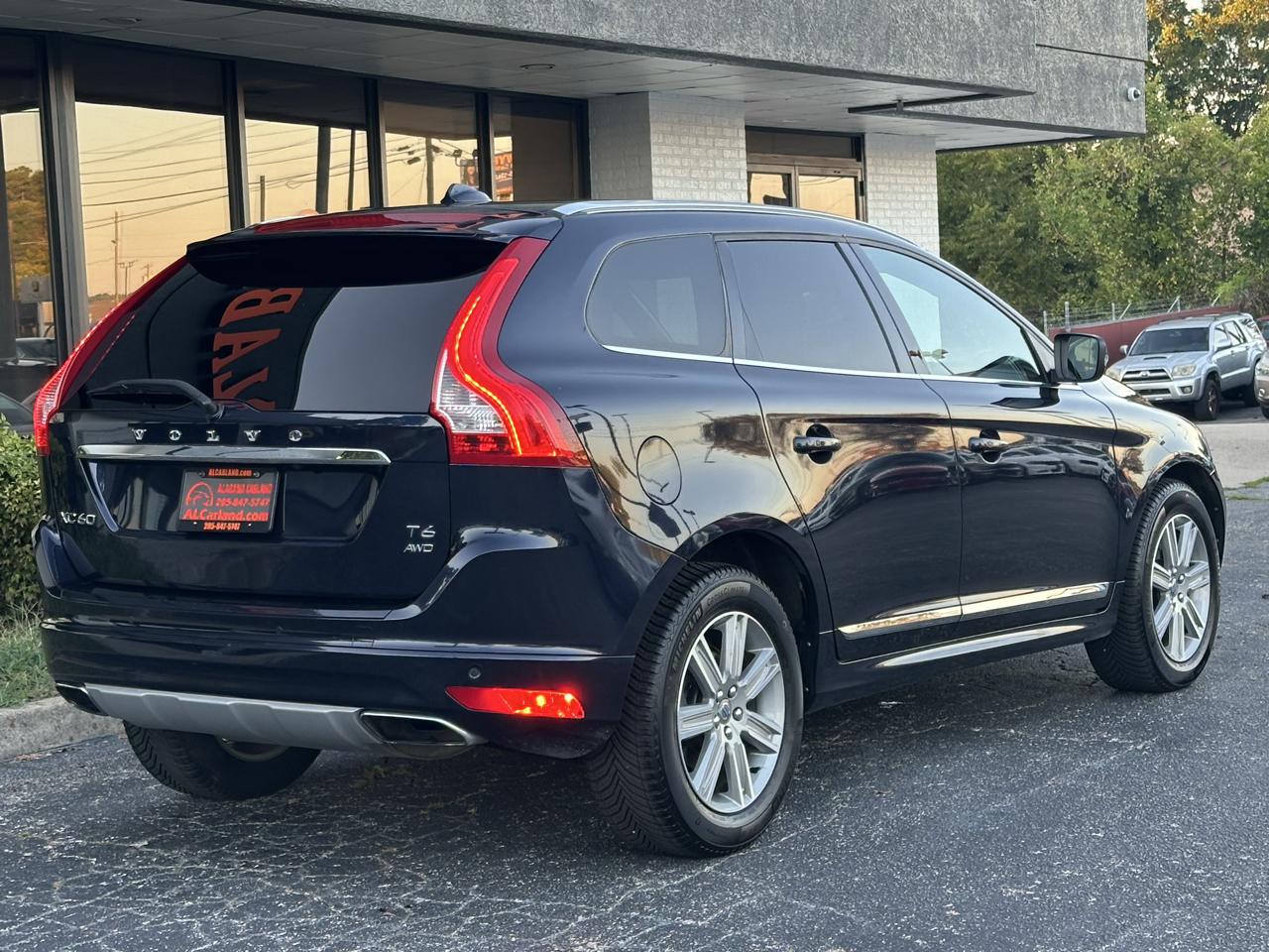 Volvo XC60 AWD 4dr T6 Drive-E Platinum 2016