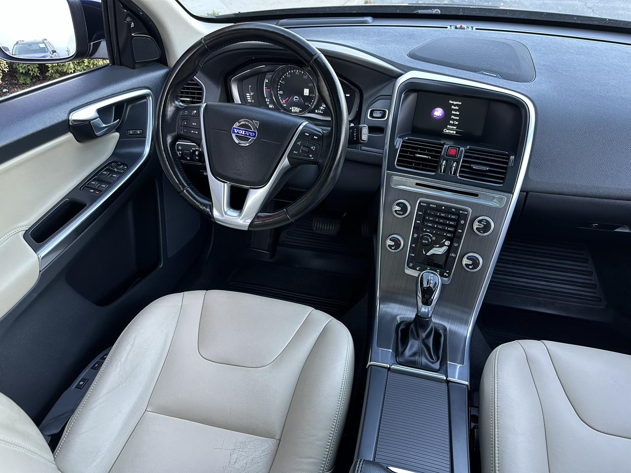 Volvo XC60 AWD 4dr T6 Drive-E Platinum 2016