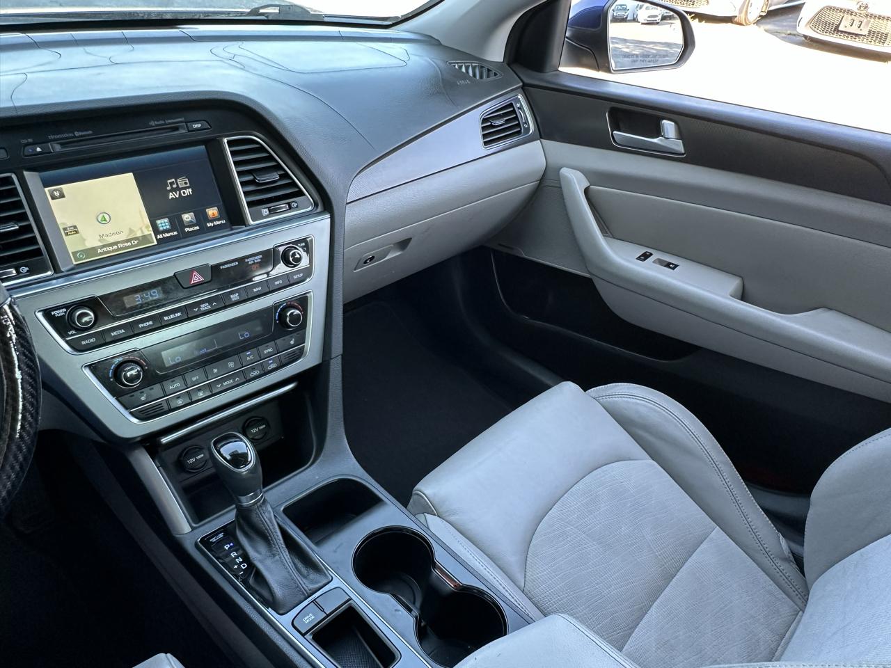 Hyundai Sonata 4dr Sdn 2.4L Sport 2015