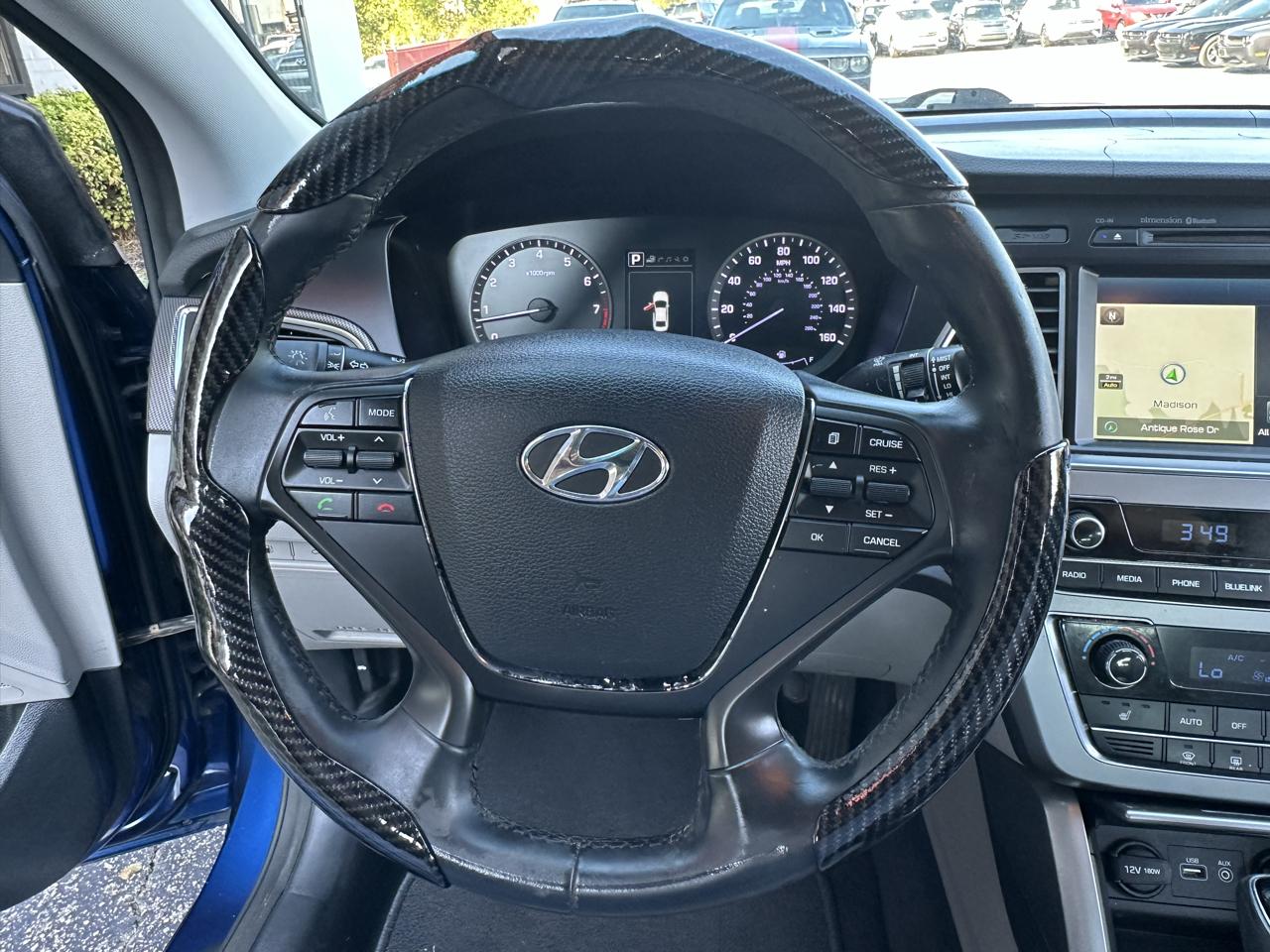 Hyundai Sonata 4dr Sdn 2.4L Sport 2015