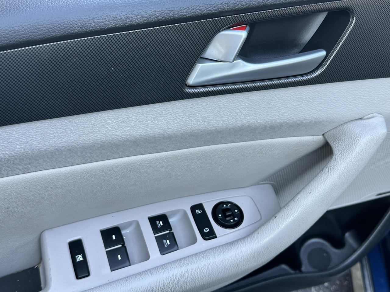 Hyundai Sonata 4dr Sdn 2.4L Sport 2015