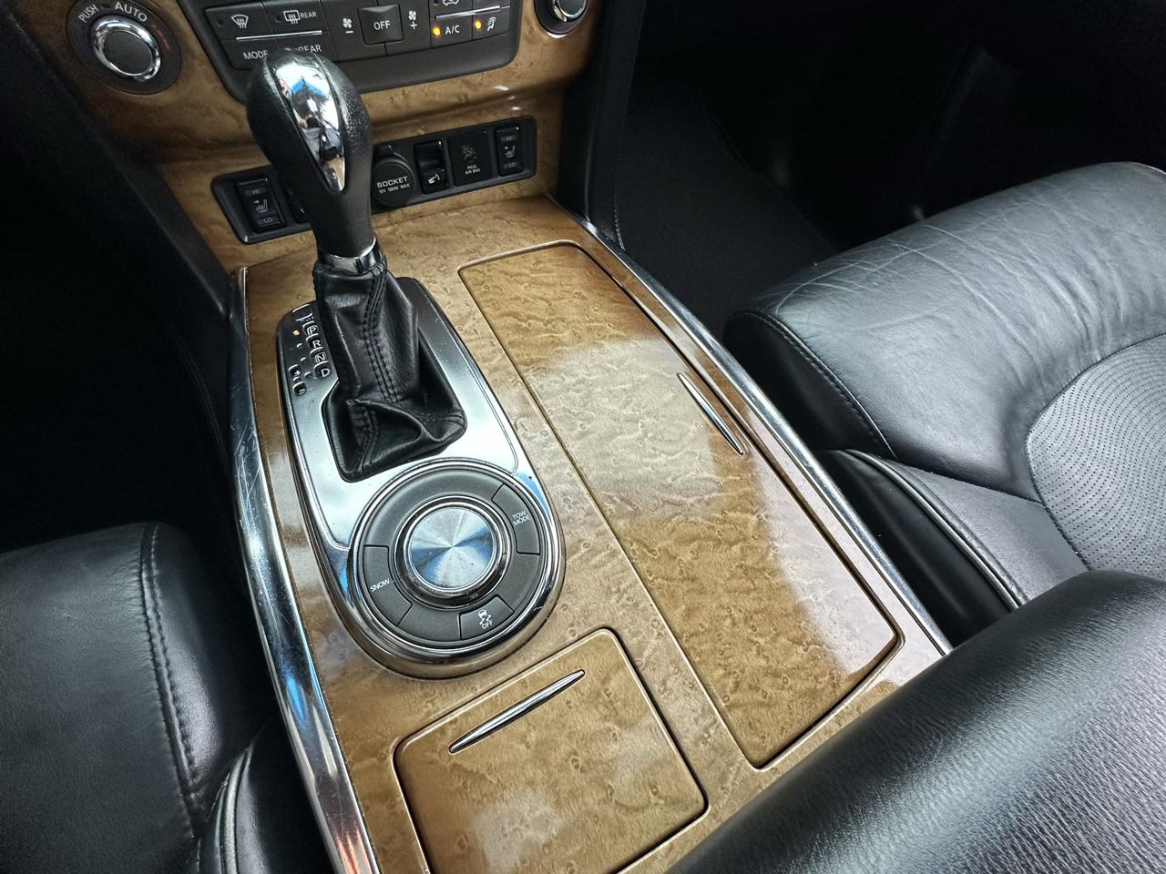 Infiniti QX80 Base 4D SUV RWD 2014