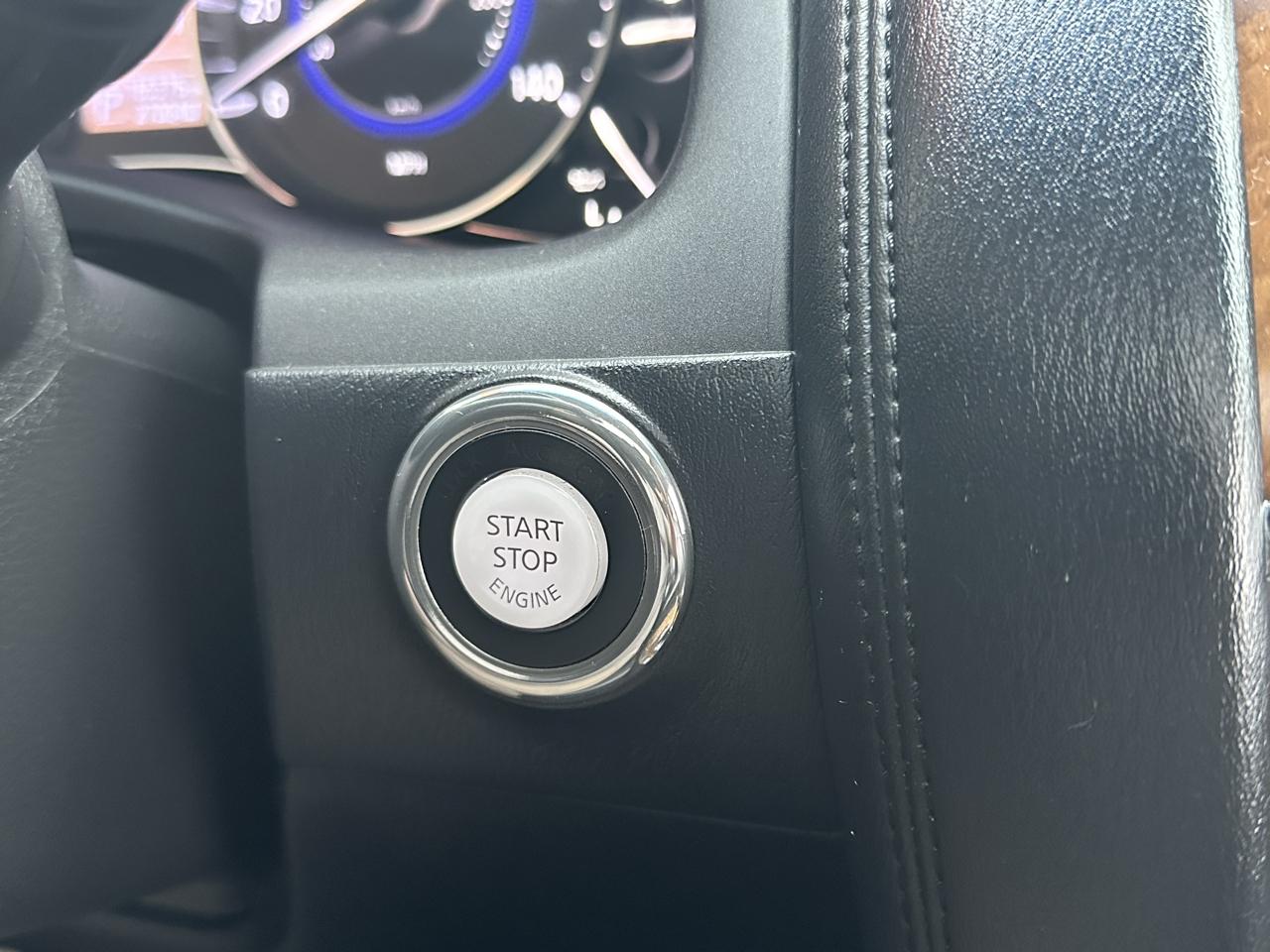 Infiniti QX80 Base 4D SUV RWD 2014