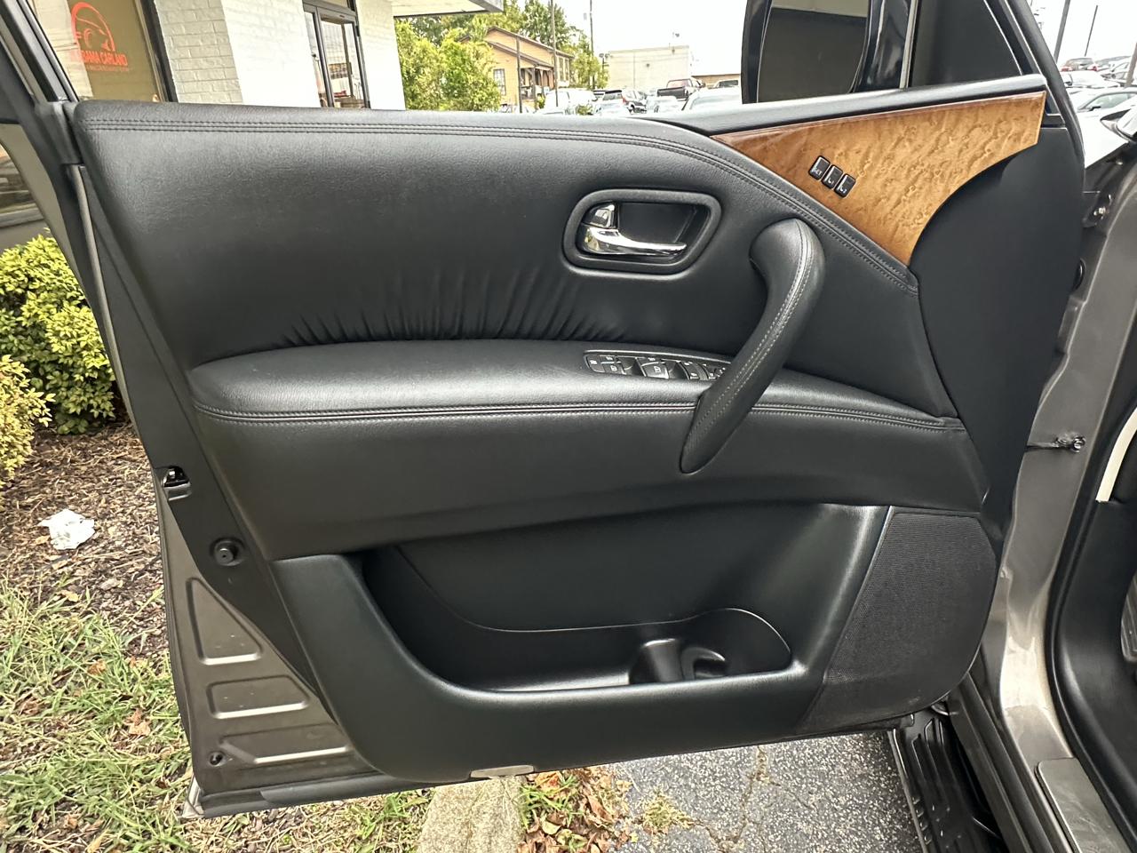 Infiniti QX80 Base 4D SUV RWD 2014