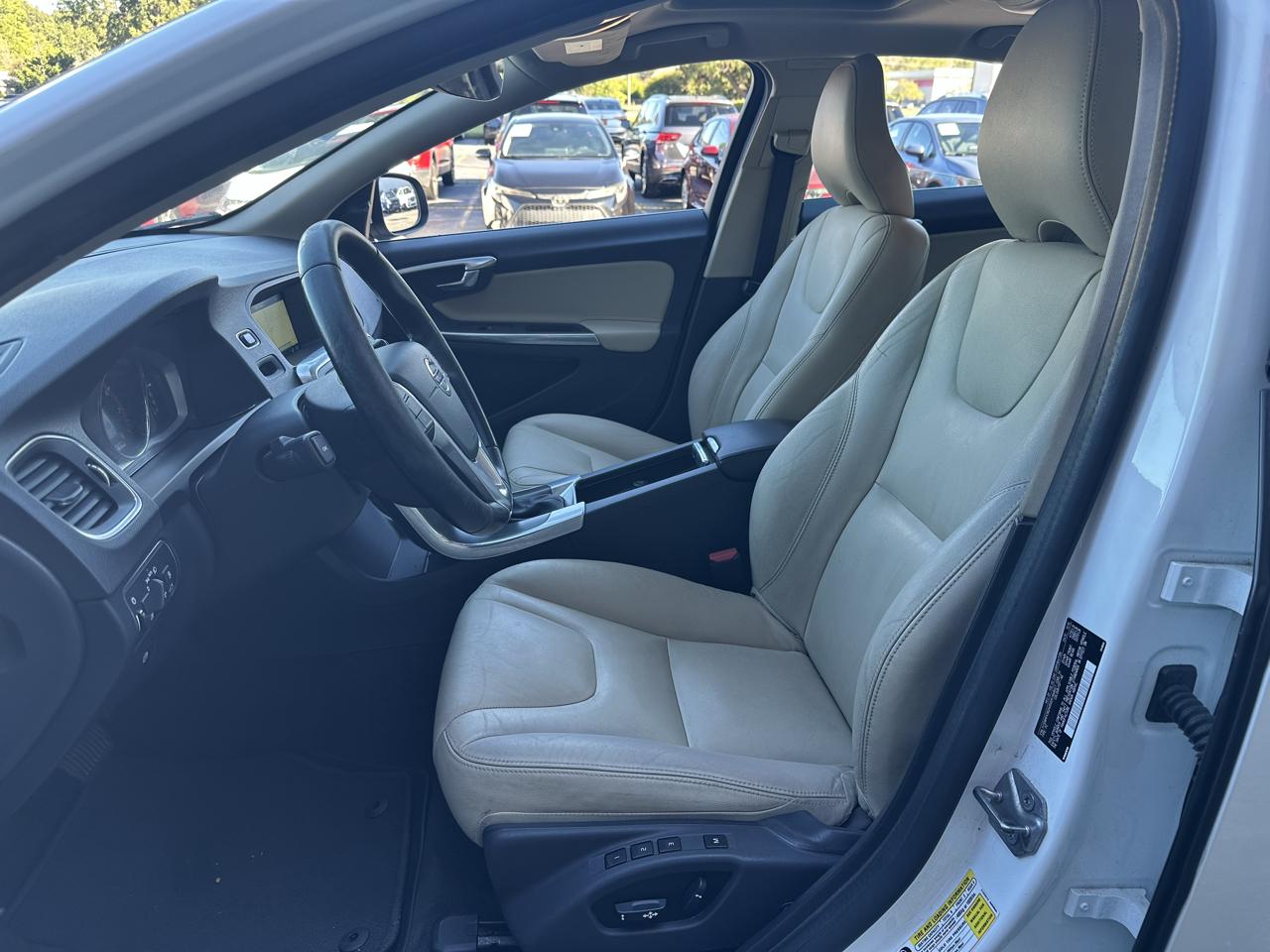 Volvo S60 4dr Sdn T5 Drive-E Premier FWD 2016