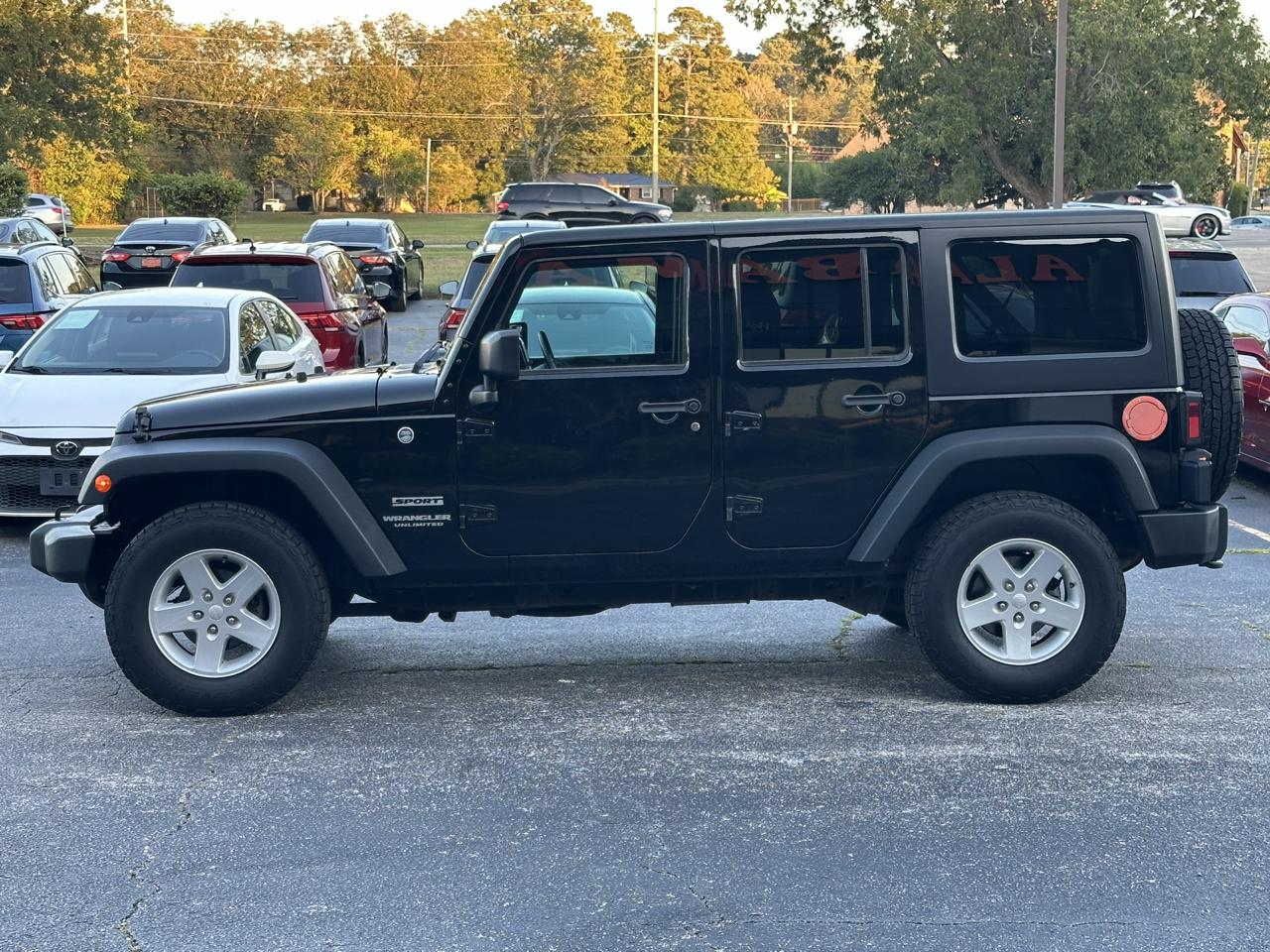 Jeep Wrangler Unlimited 4WD 4dr Sport 2016